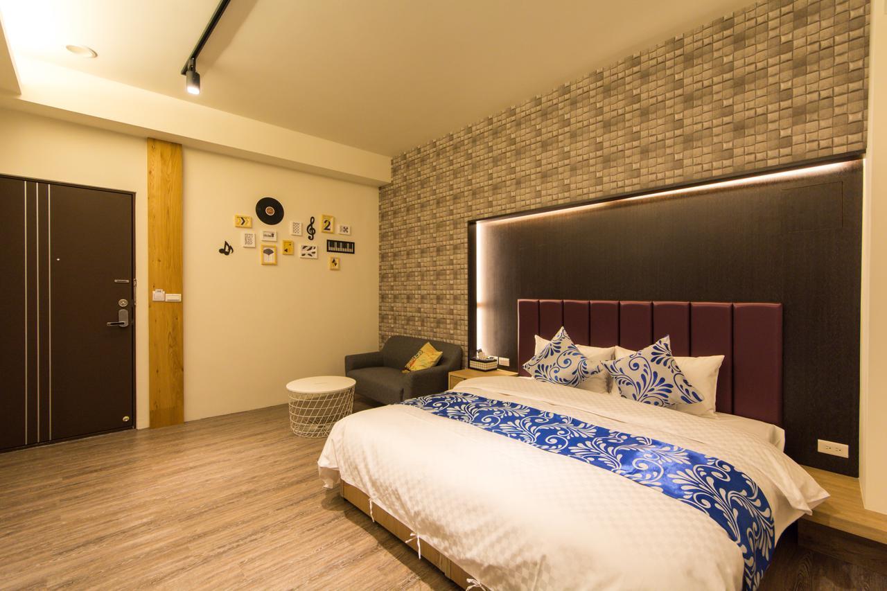 An Ping Shisan Hostel Тайнань Экстерьер фото