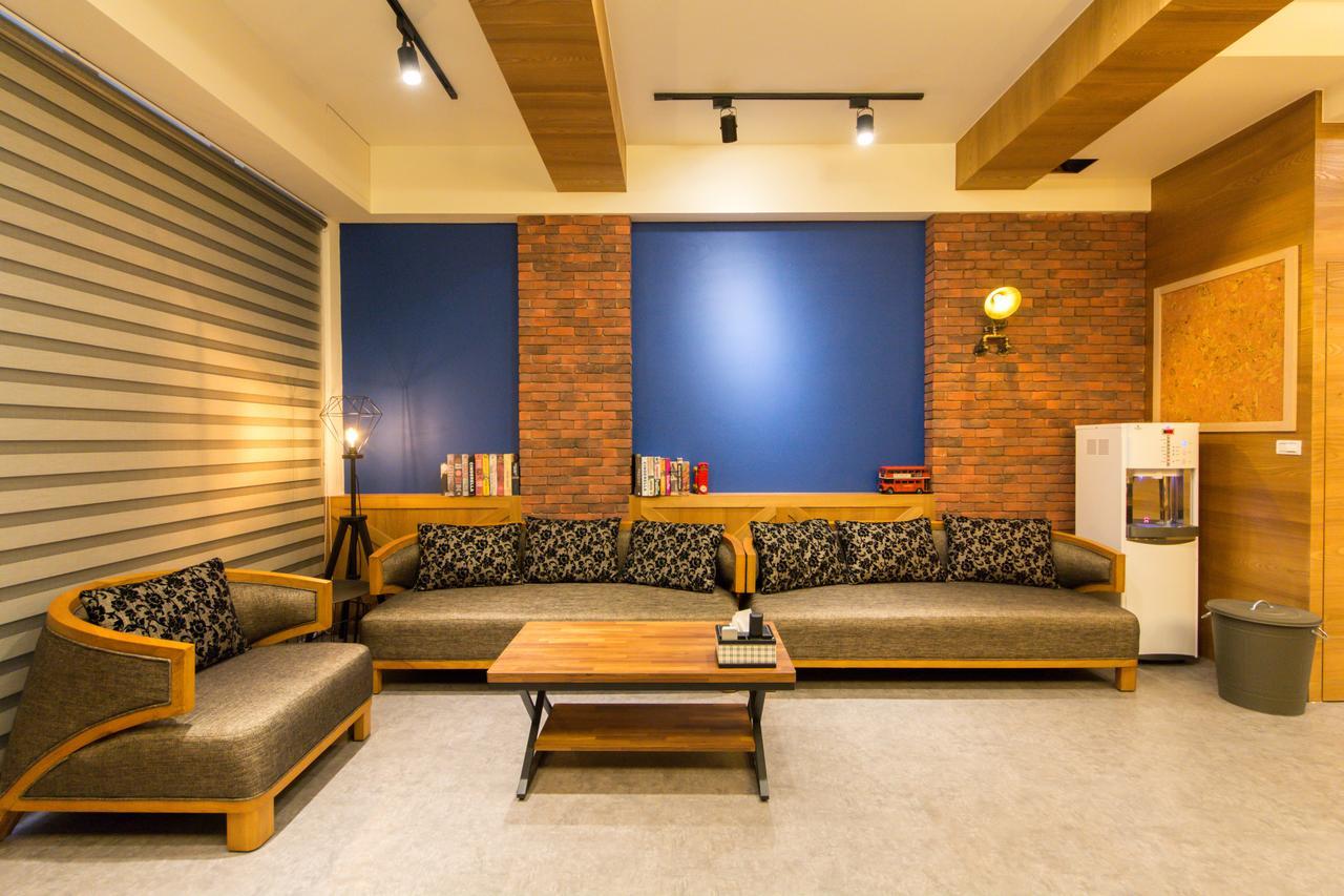 An Ping Shisan Hostel Тайнань Экстерьер фото